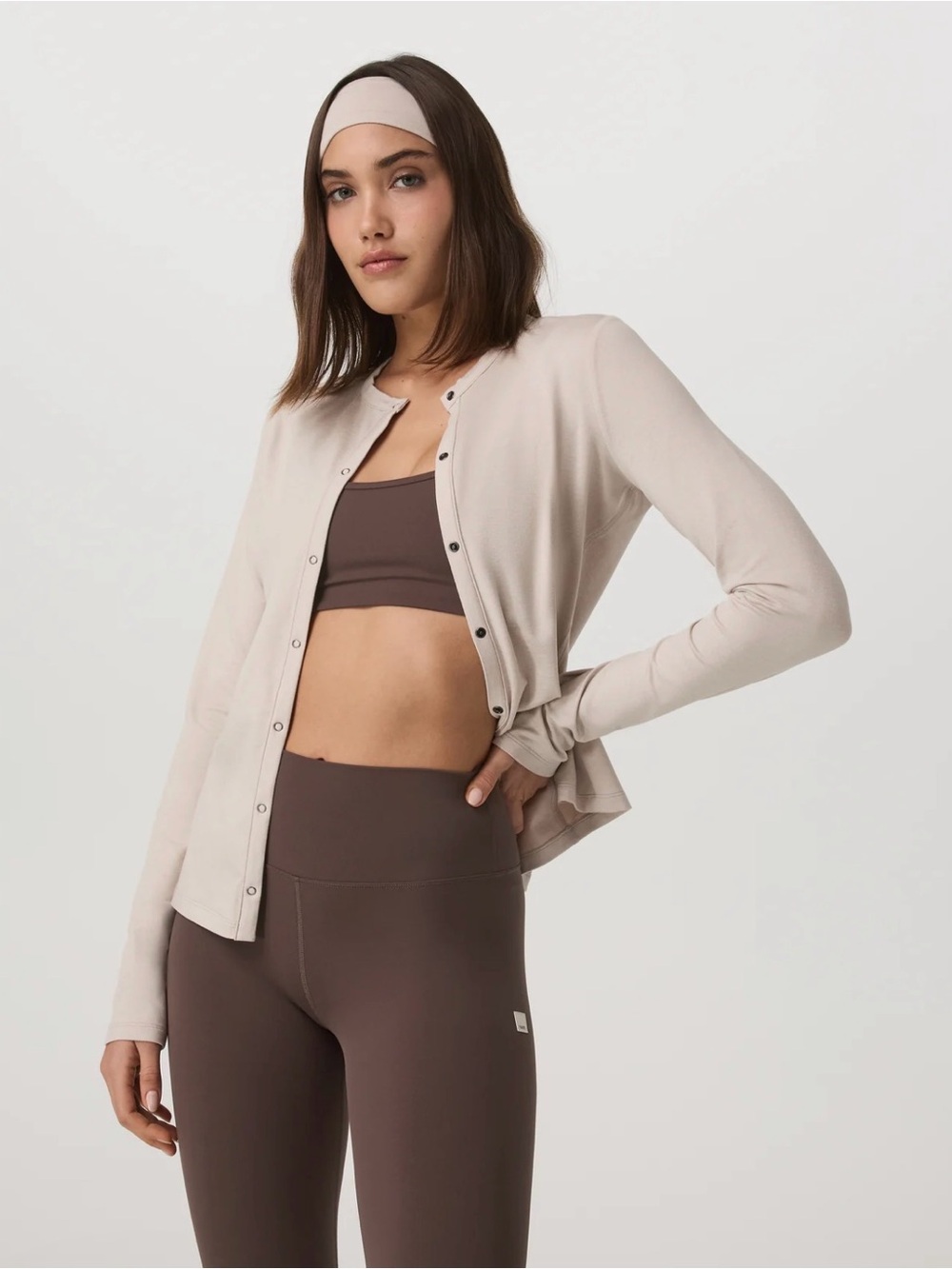 Vuori Long Sleeve Halo Snap Cardigan in Ecru Heather Size XS